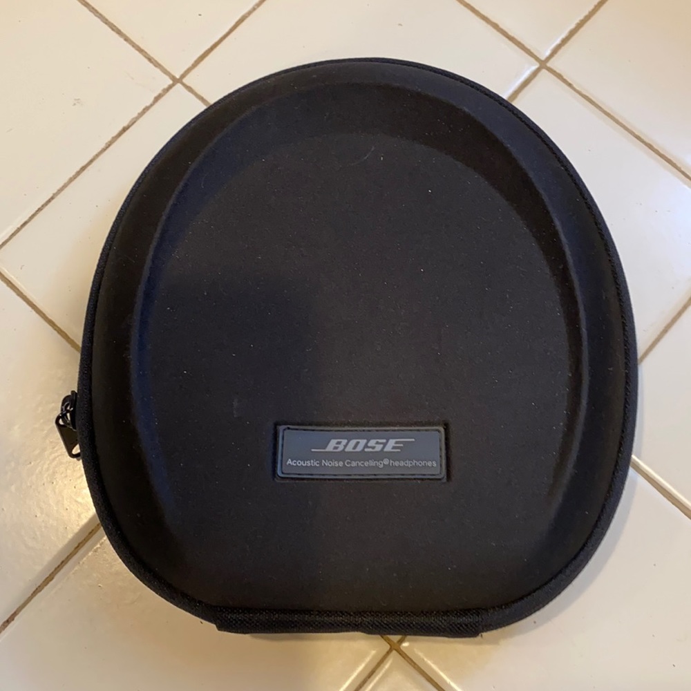 BOSE Quiet Comfort Headphone Carrying Case